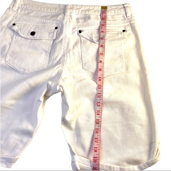 Mountain Lake Womens White Wash Denim Rainbow Trim Jean Shorts Size 10 Pockets - Picture 10 of 11